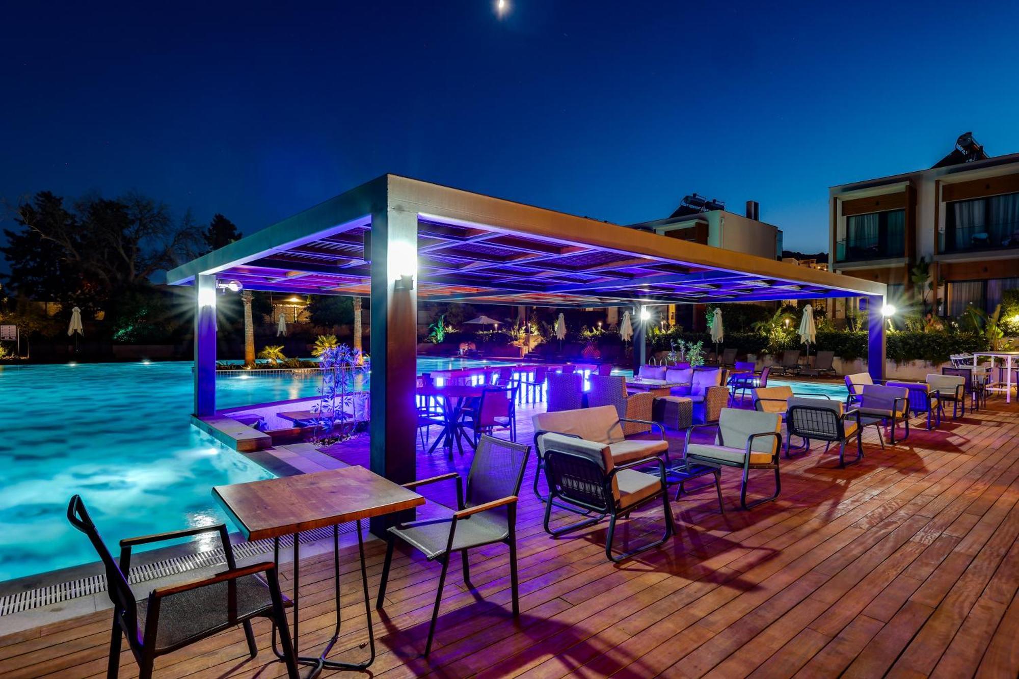 Celeste Bella Luxury Hotel & Spa オータキャンツ エクステリア 写真